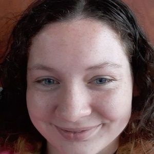 Meet your Posher, Leeann